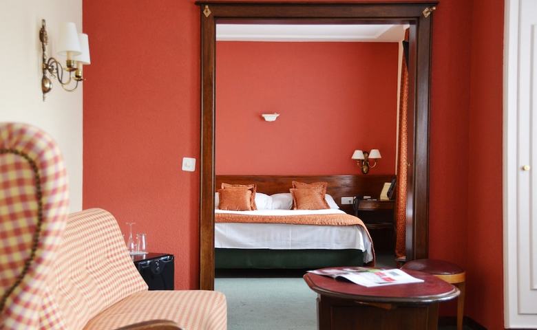 Athmos Hotel Center