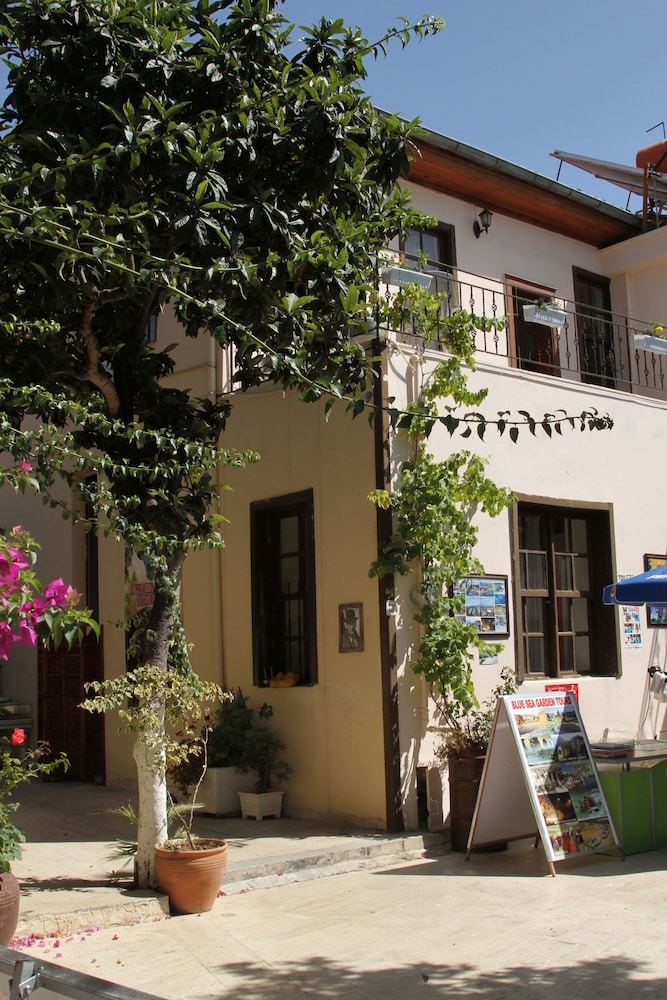 Blue Sea Garden Hotel