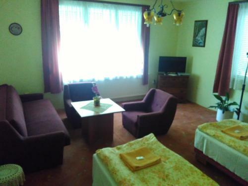 Vadkerti Sz�ll�s