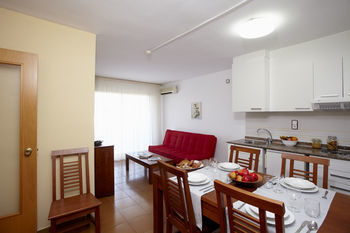 Apartamentos Mediterranean Suites