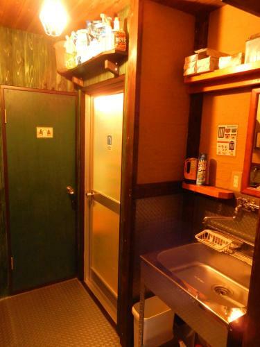 Hostel Oomori Souko