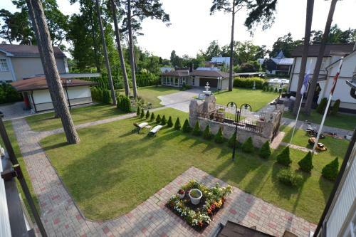 Villa M.s. Kuznetsov Apartments