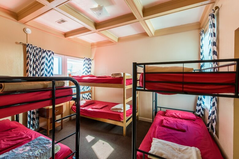 Albergue European Guest House
