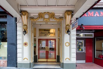 Union Square Plaza Hotel