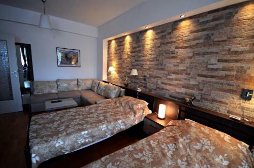 Aries Apartments