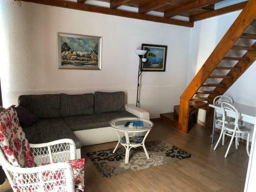 Apartments Lav Costas