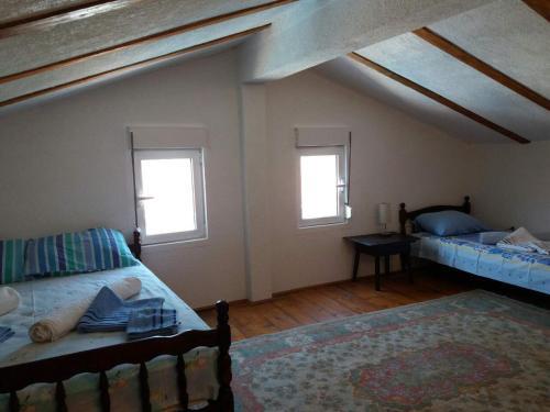 Apartments Lav Costas