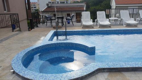 Apartments Lav Costas