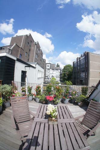 Bed & Breakfast Prince On The Roof