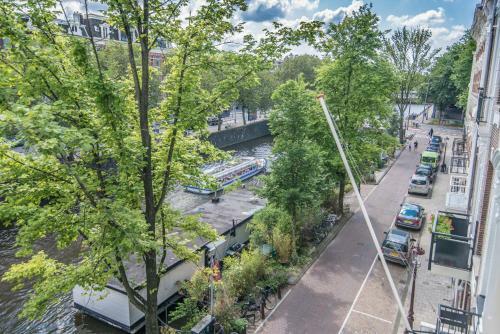 Amstel Corner Hotel