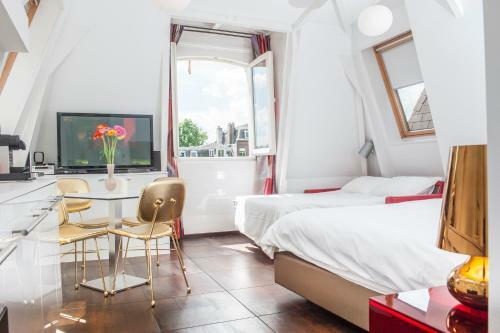 Amstel Corner Hotel