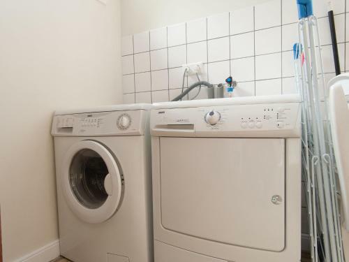 Beautiful Apartment In Burgerbrug Near Beach