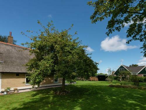 Charming Holiday Home In Den Oever Near Lake