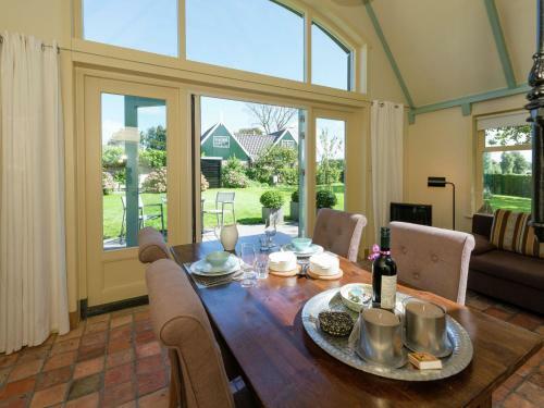 Charming Holiday Home In Den Oever Near Lake