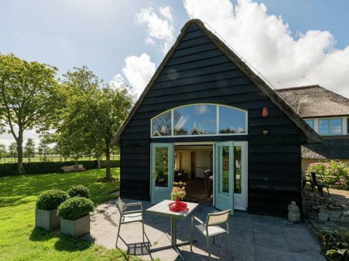 Charming Holiday Home In Den Oever Near Lake