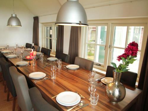 Modern Farmhouse Near Forest In Doornspijk