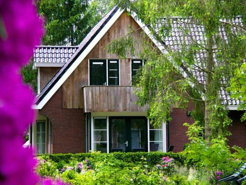 Luxurious, Spacious Home With A Large Garden In Overijssel