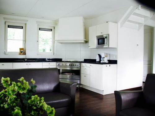 Luxurious, Spacious Home With A Large Garden In Overijssel