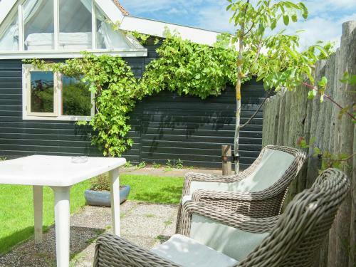 Comfortable Holiday Home In North Holland Wit Garden