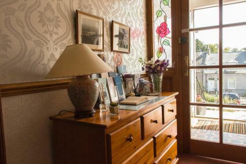 Hostal Roselea House