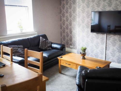 Hostal The Derby Hotel