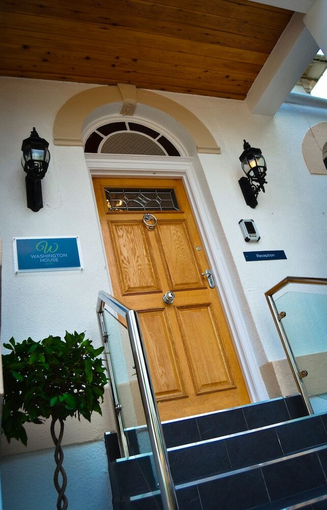 Hostal Washington House Hotel