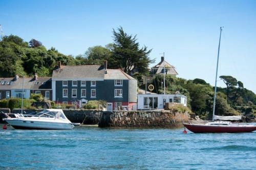 New Quay Lodge