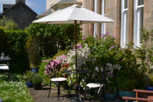 Hostal Maybank Guest House
