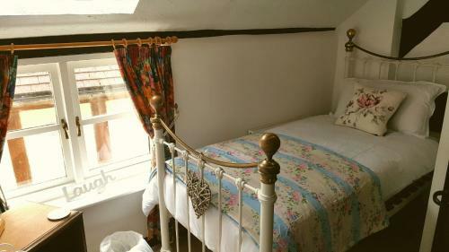 1 Mews Cottage