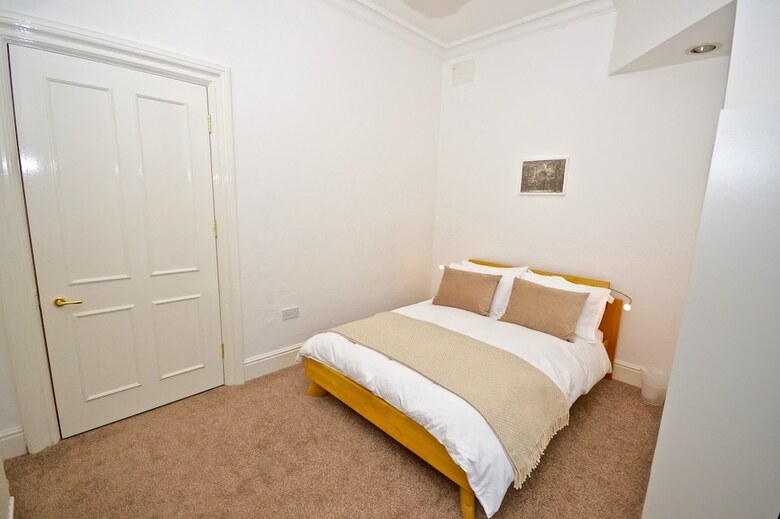 Stonefield Apartments