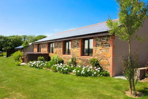 Broadbeach Cottage