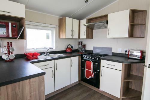 Bude Holiday Resort - Families And Couples Only