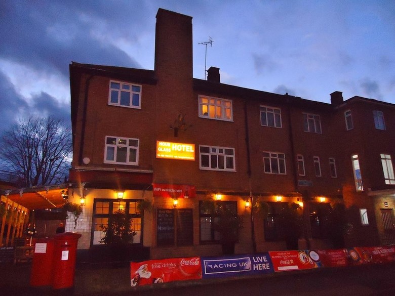 Hour Glass Hotel