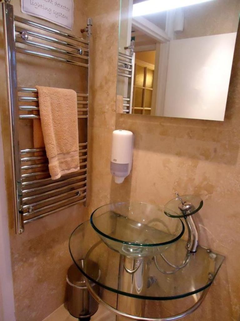 Hour Glass Hotel