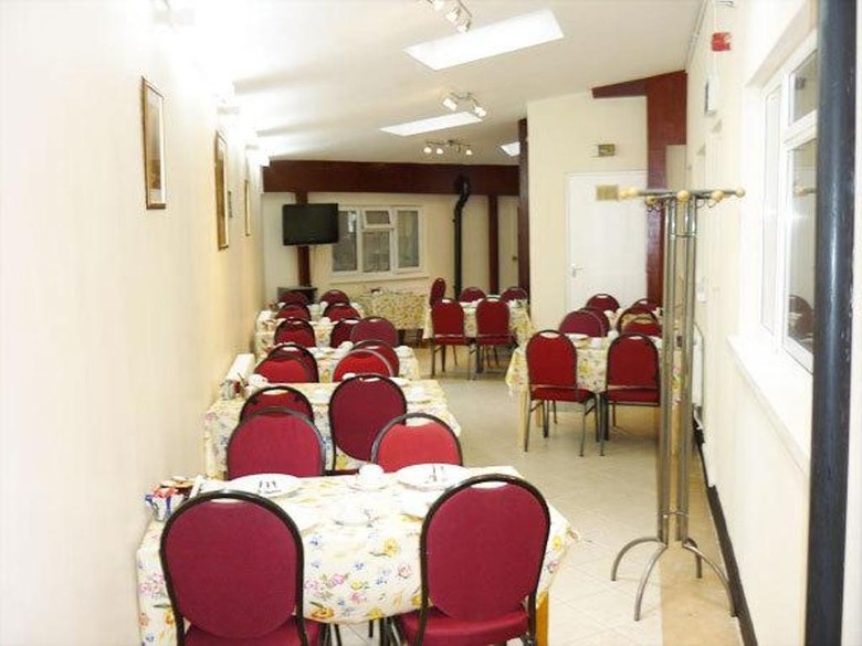 Bed & Breakfast Acton Town Hotel