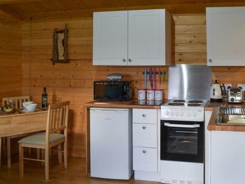 Birdsong Cabin