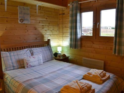 Birdsong Cabin