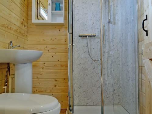 Birdsong Cabin