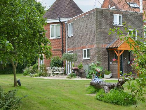 Orchard Corner