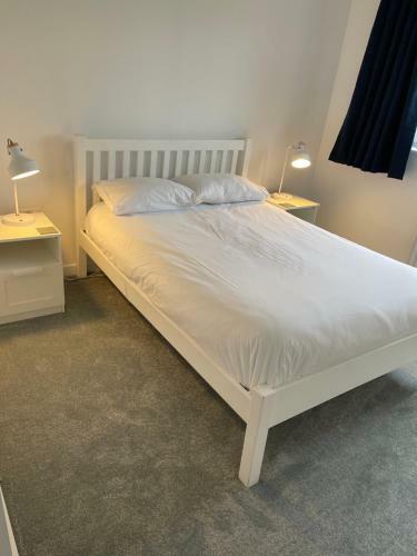 The Beeches - Serviced Duplex Apartment