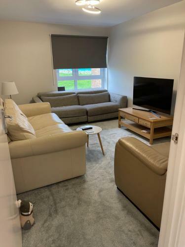 The Beeches - Serviced Duplex Apartment