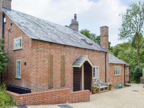 Pond Cottage