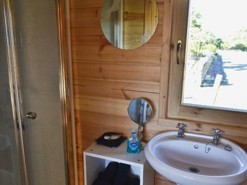 Buttercup Lodge