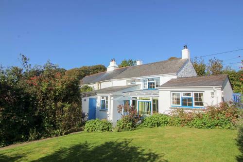 Badgers Cottage At Warleggan