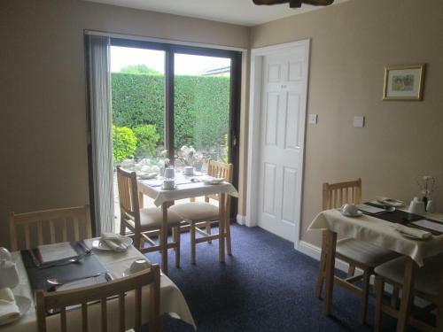 Hostal Holly Grange