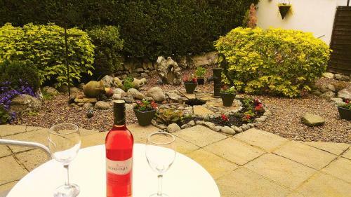 Hostal Holly Grange