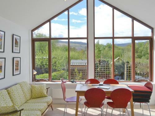 3 Barf Cottages