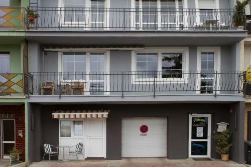 Hostal Pension Thaya
