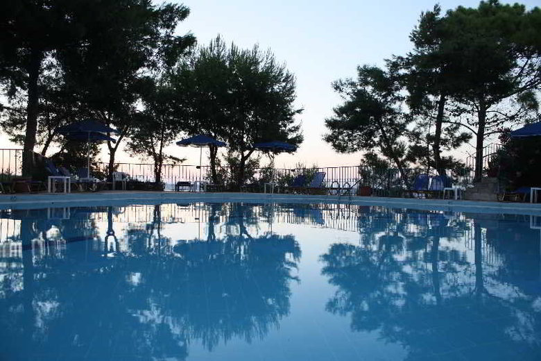 Apartamentos Celia Yria