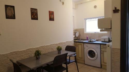 Hostal Vis A Vis Studio